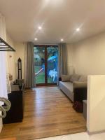 Studio mit Gartenblick