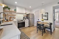 The Augustine - Steps to Downtown w King Bed - Bed and Breakfast Mount Dora