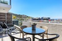 Backup-Powered Elegant City Balcony Apartment - B&B Ciudad del Cabo