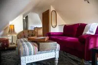 Cozy Tiny Haus Apt - Bed and Breakfast Torrington