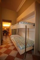 Deluxe One-Bedroom Apartment