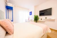 El Yate in front of the sea by 10ToSea - B&B Fuengirola