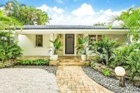 Casa in Tropic Paradise with Pool, BBQ and Firepit - B&B Biscayne Park