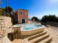 Villa Kaminia Rose private pool & Jacuzzi - B&B Ratzaklí