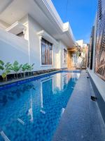 Hening Pool Residence - Bed and Breakfast Purwokerto