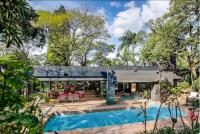 Beautiful home in a central suburb in Sandton - B&B Johannesburg
