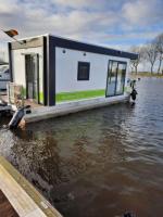 Houseboat Tiny Griffin - Bed and Breakfast Nieuwpoort