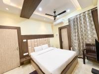 Hotel Nandini Palace ! Varanasi ! ! fully-Air-Conditioned-hotel family-friendly-hotel, near-Kashi-Vishwanath-Temple and Ganga ghat