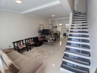 Sobrado aconchegante 2 suítes, 2 vagas garagem, 3 banheiros - B&B Itapema