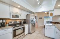 5 Mi to Downtown Cape Coral Retreat with Lanai! - Chambres d’hôtes Cape Coral