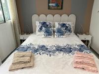 Camera Matrimoniale con Vista Montagna