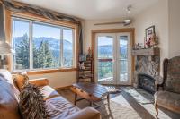 Juniper Springs Lodge #412 - Luxury Ski in Ski out! 2 Bedroom - B&B