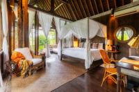 Longhouse Wooden Villa with Bathtub and Balcony 