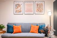 Modern 2 Bed Split Level Maisonette with Parking - Ferienwohnung London