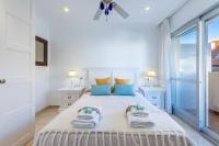 797 HOLIDAY RENTALS- Renovado piso en el paseo maritimo fuengirola - Chambres d'hôtes Fuengirola