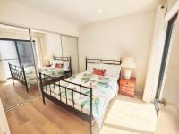 Brand new settled house near shops with Netflix - B&B