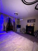 Посуточно! Уютная, 1 квартира Олимпийская, новые дома. - B&B Jarkov