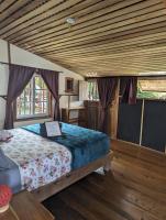 Camera Matrimoniale con Bagno in Comune 