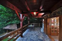 Apartment Drvena kuca Mreznica - B&B Gornji Zvečaj