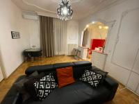 HearT of the city 2 bedrooms, living rooms, bathrooms, with AC - B&B Budapest