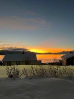 B&B Tromsø - Apartment with a unique view, center of Kvaløya - Bed and Breakfast Tromsø