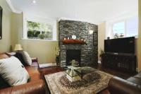 Upscale Character Home with Luxurious Amenities - B&B Victoria