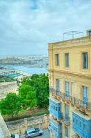 Charming 3 storey apartment in Valletta centre, NGRI1-1 - Chambres d’hôtes La Valette