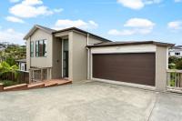 Grand Retreat with spa pool and parking - B&B Auckland