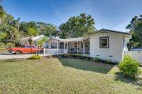 B&B Mount Dora - Vintage Mount Dora Cottage with Screened Porch! - Bed and Breakfast Mount Dora