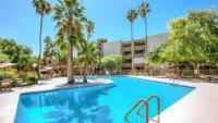 Charming 1-Bdrm Condo steps to Old Town Scottsdale - B&B