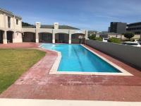 3 Bedroom Beach House with Ocean Views Across the Road from the Beach - B&B