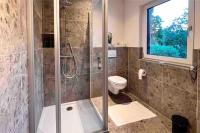 Viel Platz in Burghausen für Freunde und Familie - B&B Burghausen