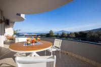 SorrentoVibes - Modern Family Apt Sorrento with Views - Chambres d'hôtes Sorrente