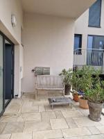 Magnolia: Moderne, voll möblierte Wohnung - B&B Bietigheim-Bissingen