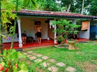 Arachchi Guest House - B&B Mirissa