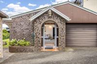 The Hidden Clifftop Gem - Ocean view & Beach life - Ferienwohnung Auckland