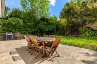 Double Apartments 220 sqm Private Garden up to 11 beds, Villa des Ammonites 0&1 - B&B Meudon