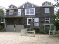 Quaint Ocean Front Duplex! - Chambres d’hôtes