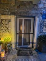Villa AMore Radini Istrian antique stone house Studio with private parking and terrace - Chambres d’hôtes Brtonigla