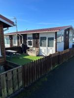 B&B Bridlington - Modern One Bedroom Chalet with Central Heating - Bed and Breakfast Bridlington