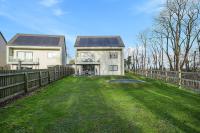 Spacious 4 bed home with gym and tennis court - B&B Lincoln