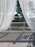 Family Seaside Retreat Private Stay at 5-Star Rockley Holiday Park Poole - Chambres d'hôtes Poole