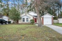 Private Yard - Parking - 75TV - No Stairs - King Bed - B&B