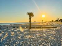 B&B Gulfport - Feels like HOME escape, 1/2 Mile to beach - Bed and Breakfast Gulfport