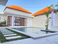 Villa Akmali Umalas 2BR with Private Pool & Jacuzzi - B&B Canggu