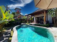 Villa with Garden View