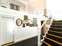 B&B Surrey - 20% OFF New listing! Vintage Duplex Art Retreat - Bed and Breakfast Surrey