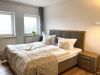 One-Bedroom Apartment with Shower