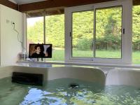 Maison Piscine et Jacuzzi - Ferienwohnung