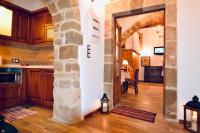 Villa Patitiri Traditional House with hot tub - Chambres d’hôtes Archangelos
